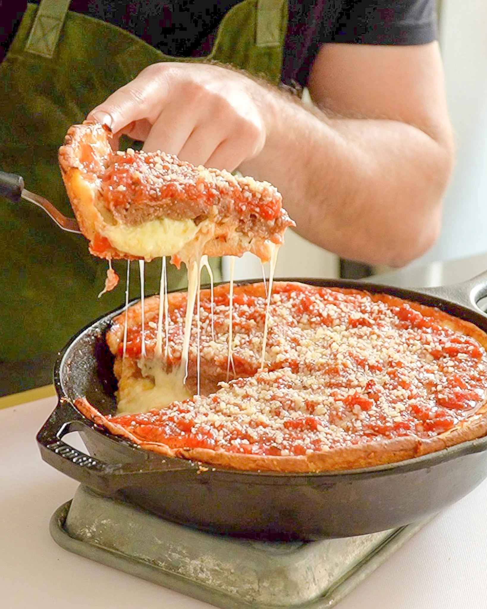 How to Make Deep Dish Pizza in a Cast Iron Pan (Chicago Style